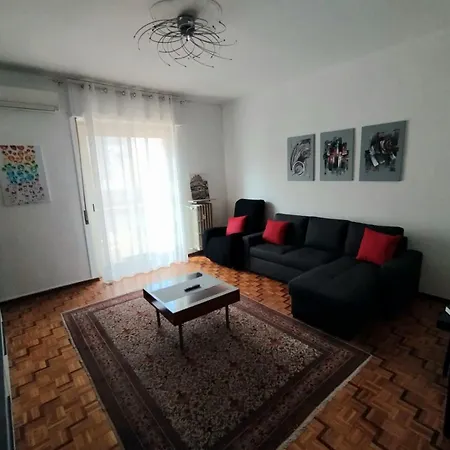 Casa Delle Gemme 公寓 *